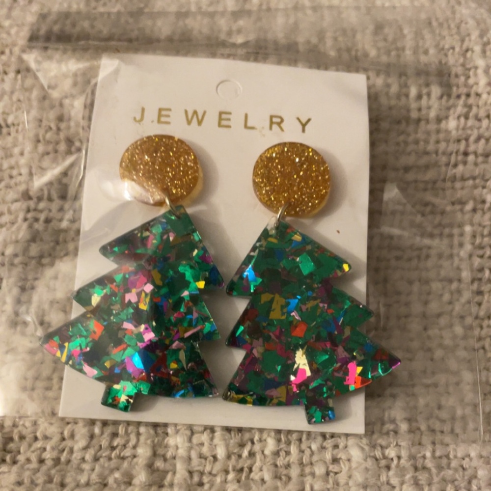 Christmas 🎄 Tree Earrings